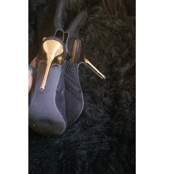 Black Netted Booties with Gold Heel size 8 - Picture 4 of 5